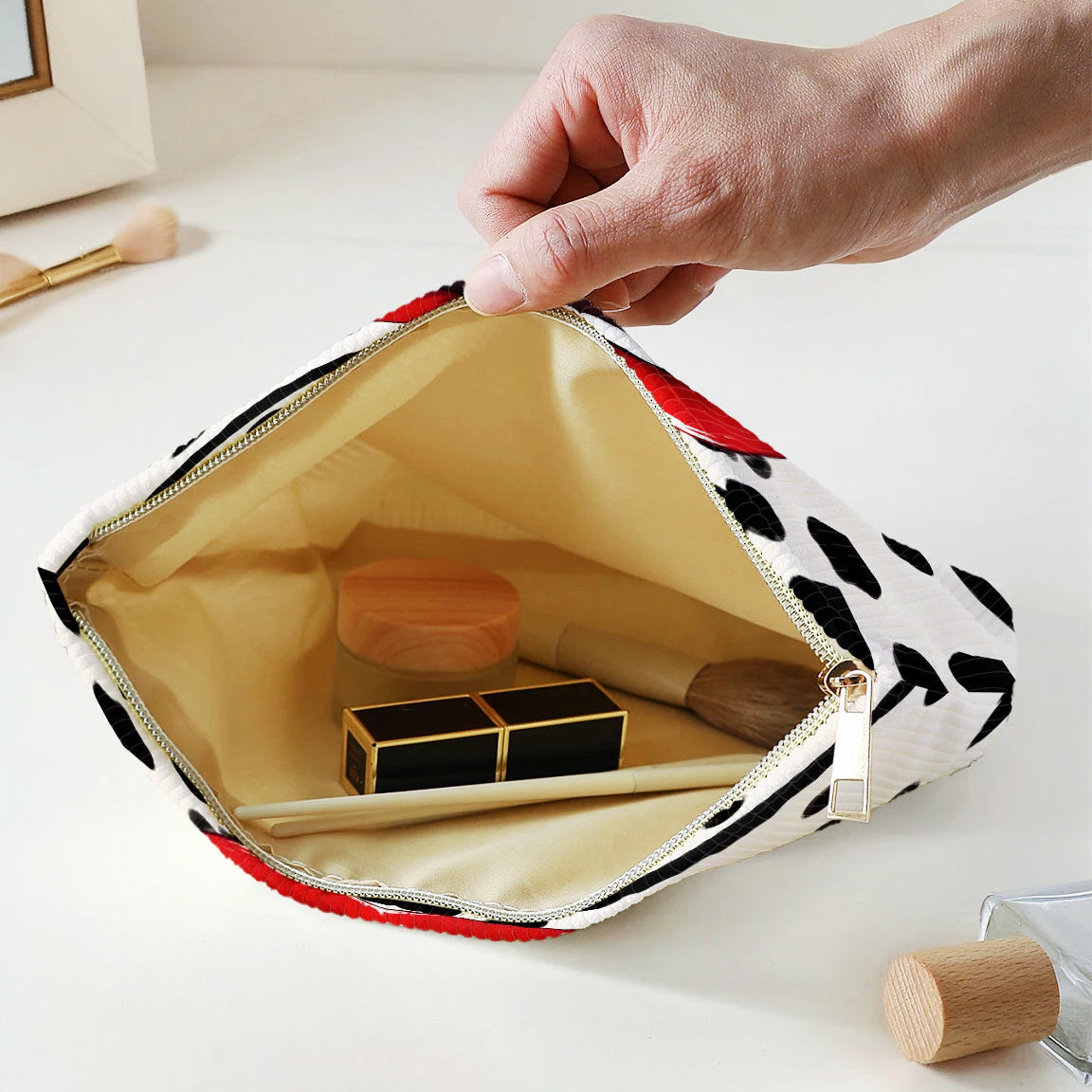 Veskis Travel Pouch