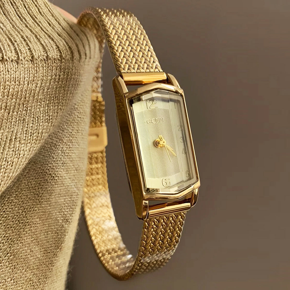 Harmann Women Quartz Wrist Watch